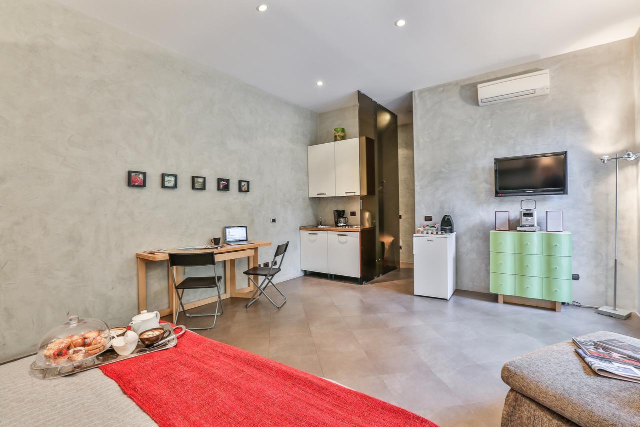 San Babila Suite Milan Bagian luar foto